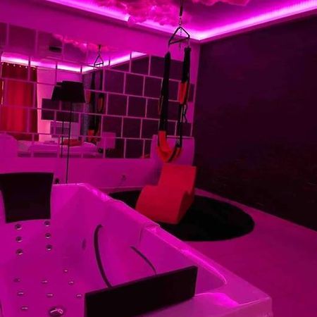 شقة Courcouronnes  في Jeu De Regards - Jacuzzi/Balneo المظهر الخارجي الصورة